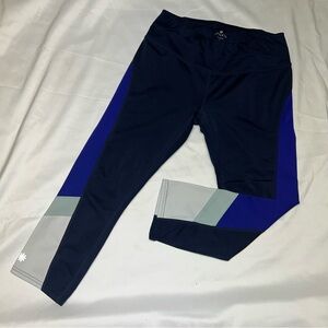 ATHLETA womens size M Sonar capri blue white colorblock cropped leggings